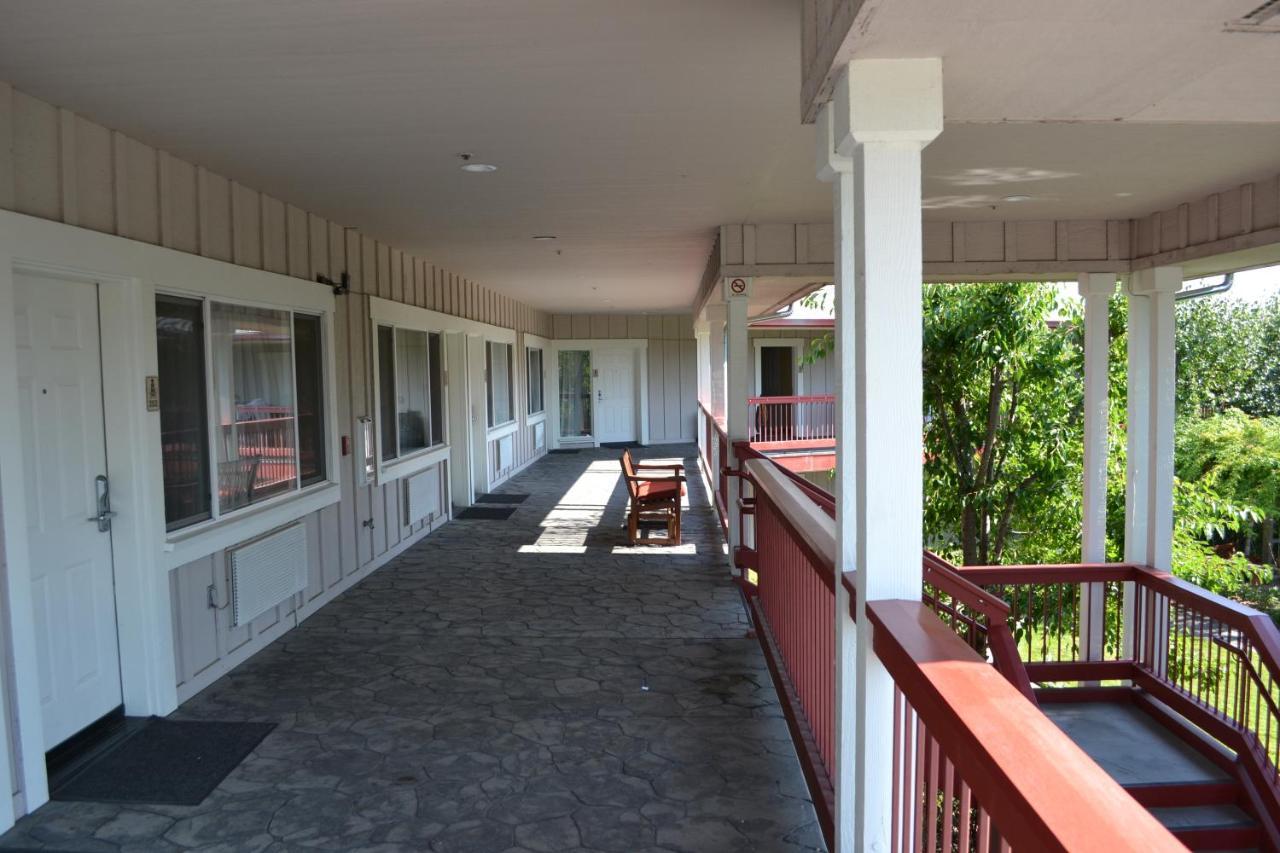 Sebastopol Inn Bagian luar foto